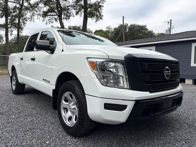 Nissan Titan  2021