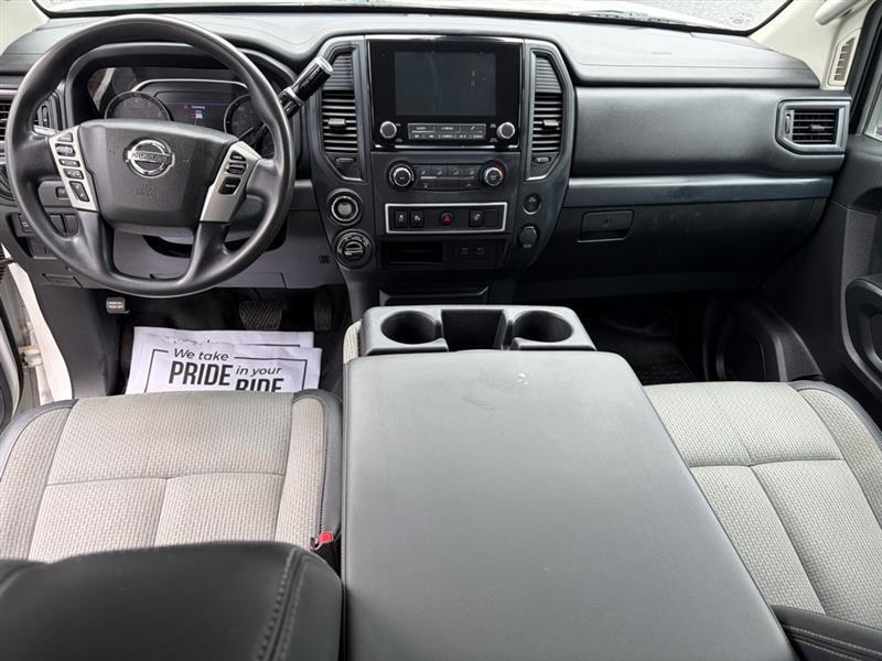 Nissan Titan  2021