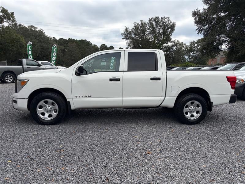Nissan Titan  2021