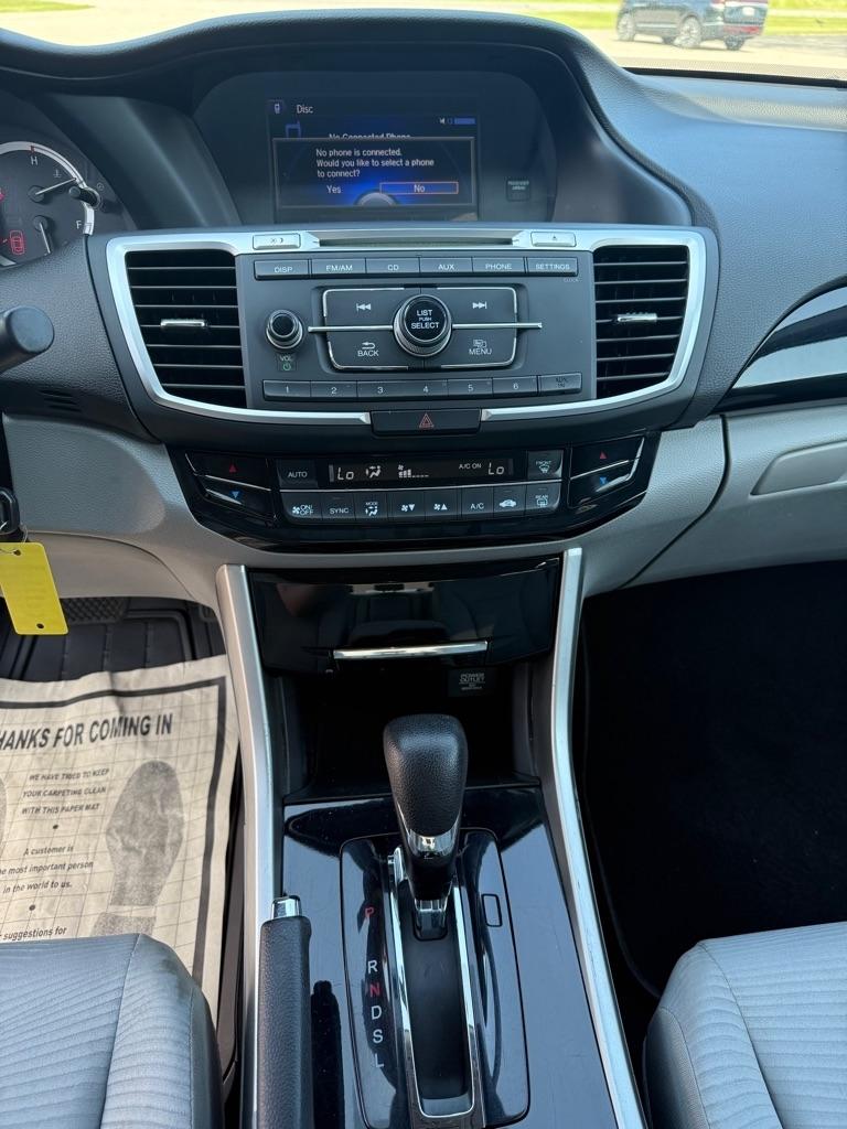 2016 Honda Accord LX - Photo 10