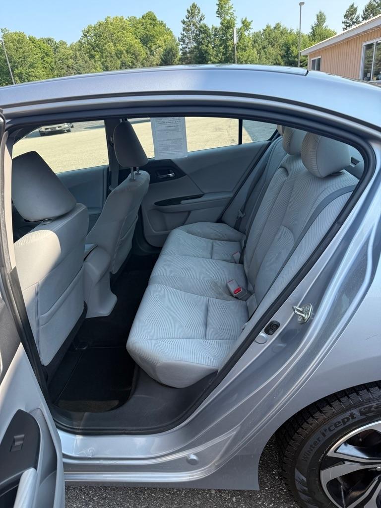 2016 Honda Accord LX - Photo 12
