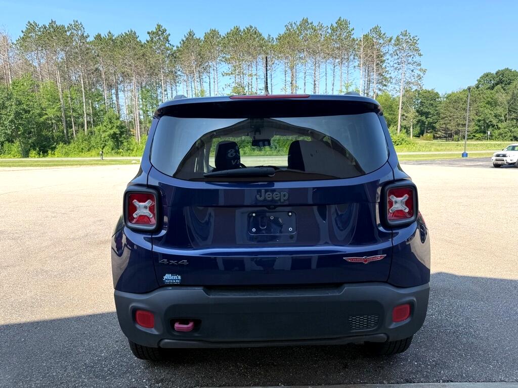 2017 Jeep Renegade Trailhawk photo 3
