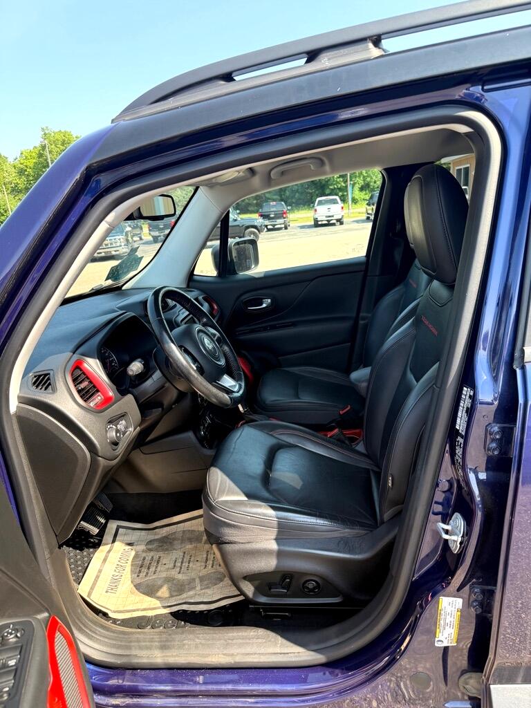 2017 Jeep Renegade Trailhawk photo 6