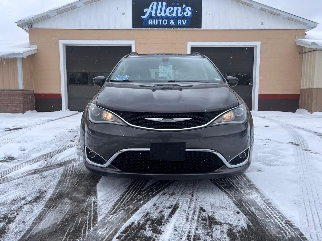 Chrysler Pacifica  2017