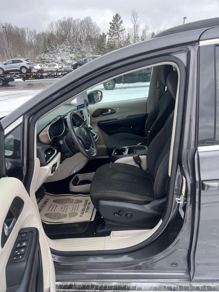 Chrysler Pacifica  2017