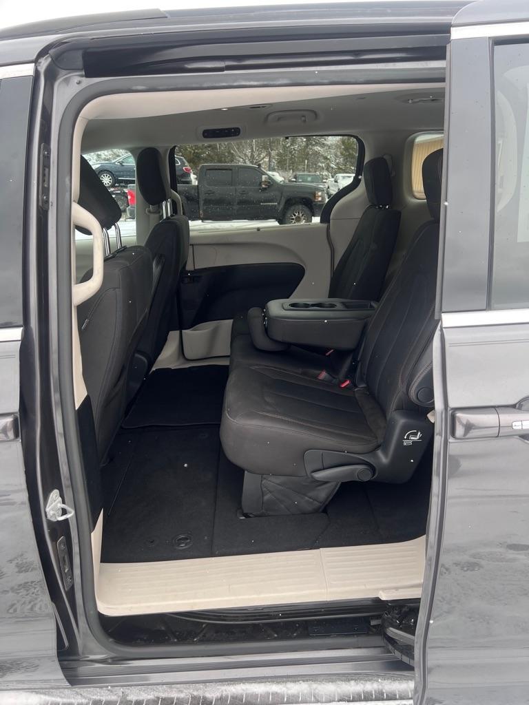 Chrysler Pacifica  2017