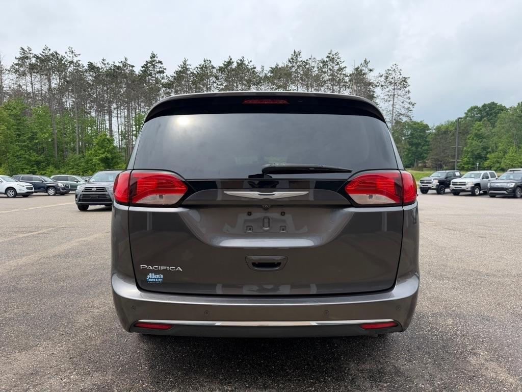Chrysler Pacifica  2017