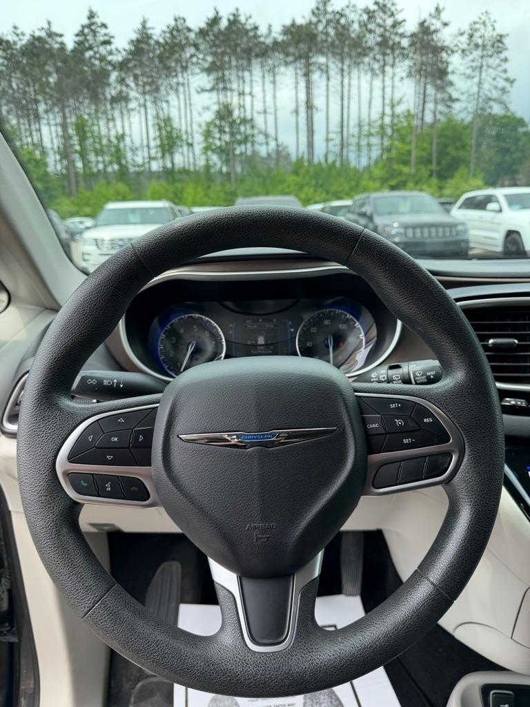 Chrysler Pacifica  2017