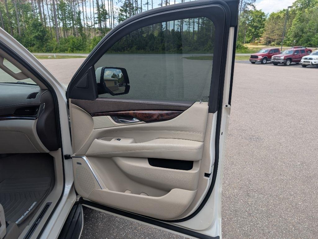 Cadillac Escalade  2015