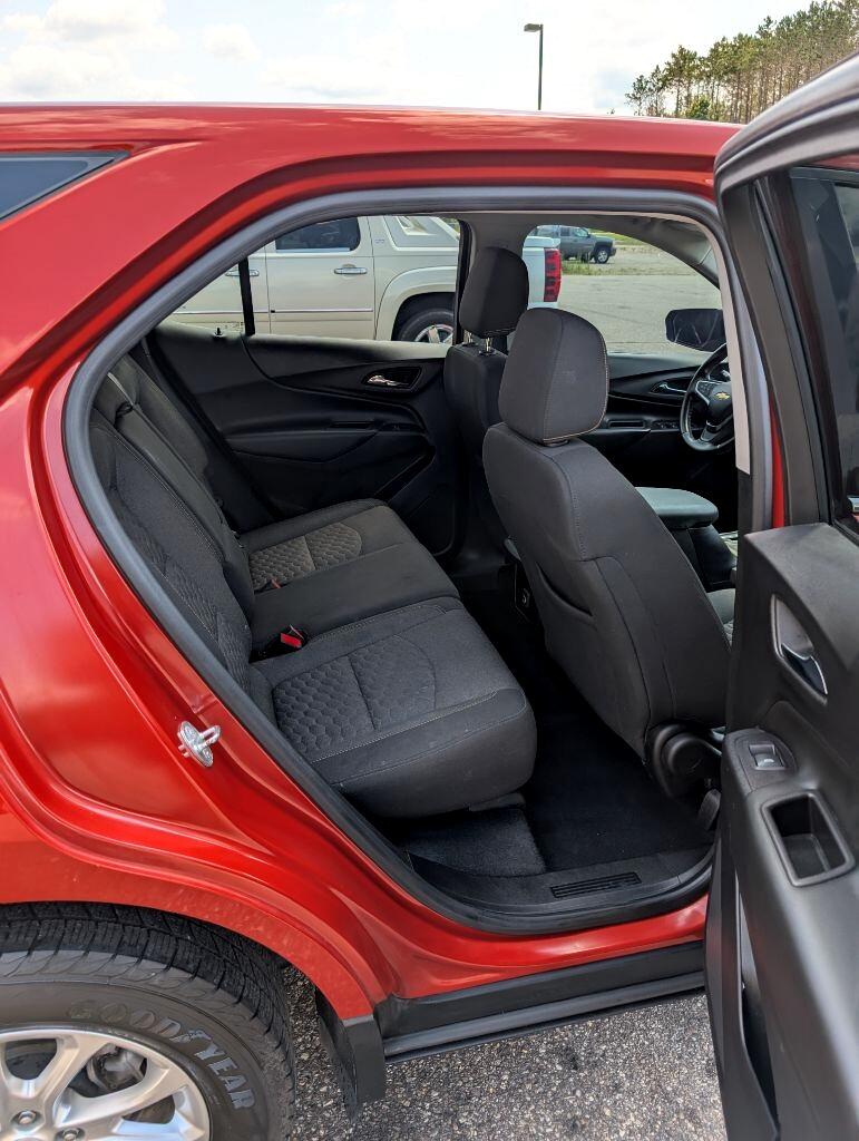 2020 Chevrolet Equinox LT photo 18