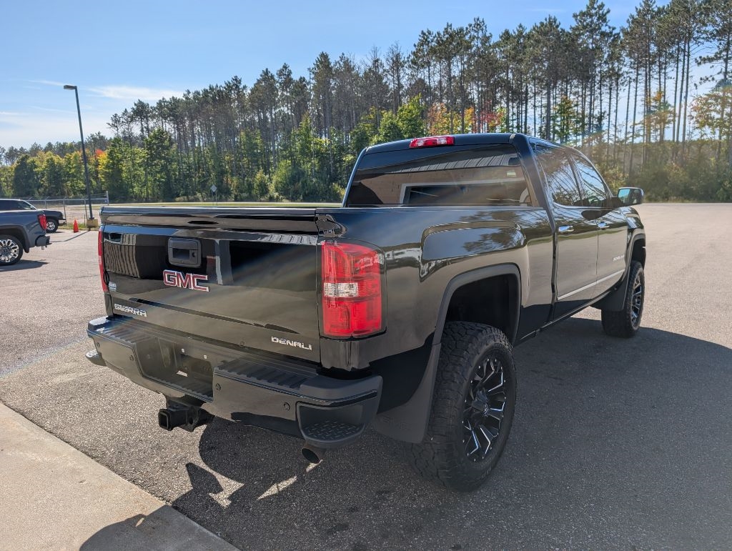 GMC Sierra 2500HD  2017 GMC Sierra 2500HD  2017