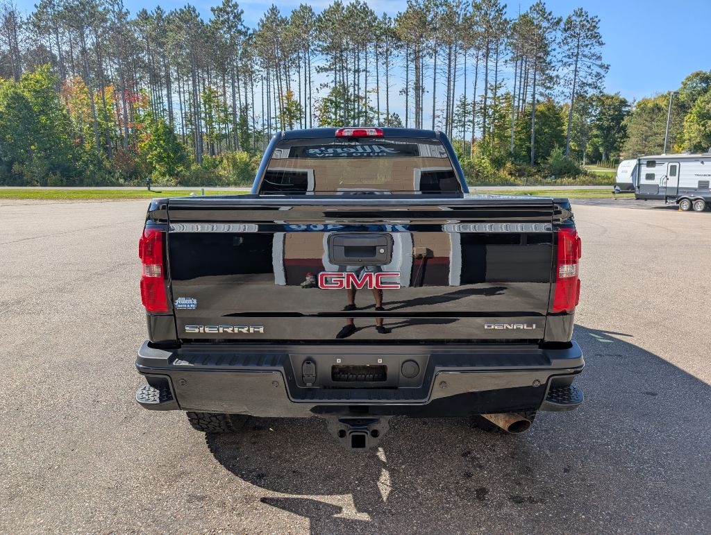 GMC Sierra 2500HD  2017 GMC Sierra 2500HD  2017