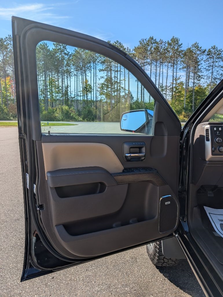 GMC Sierra 2500HD  2017 GMC Sierra 2500HD  2017