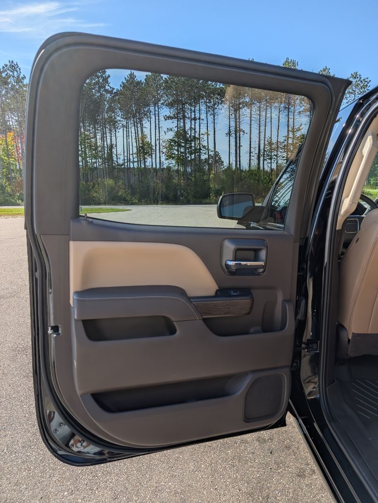 GMC Sierra 2500HD  2017 GMC Sierra 2500HD  2017