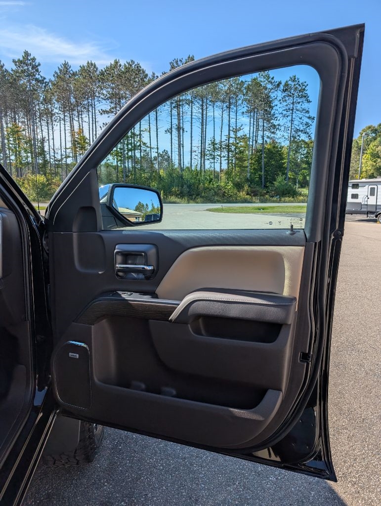 GMC Sierra 2500HD  2017 GMC Sierra 2500HD  2017