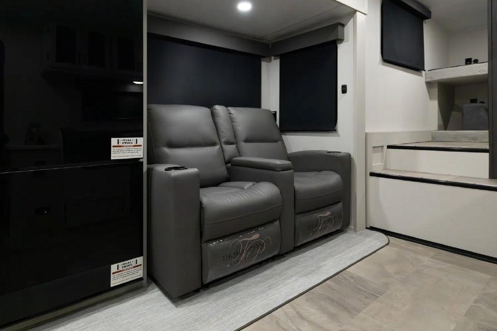 Coachmen Chaparral Lite  2026