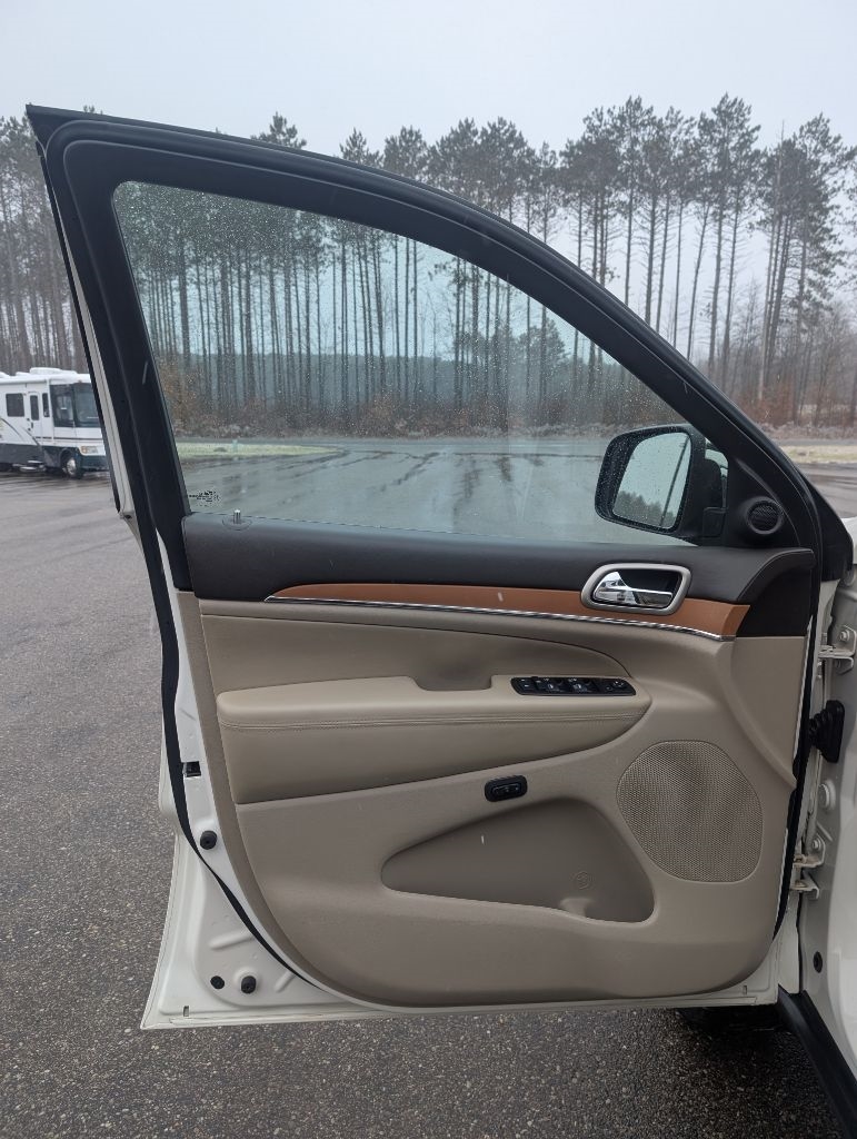 Jeep Grand Cherokee  2012