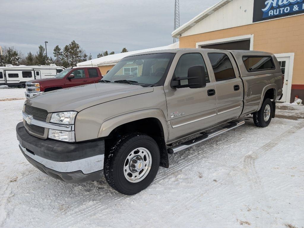 2003 Chevrolet Silverado HD Crew Cab SWB LS's photo