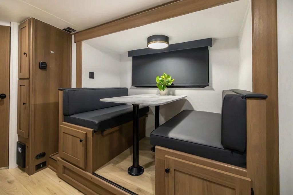 Coachmen Apex  2026