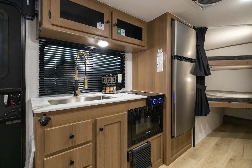 Coachmen Apex  2026