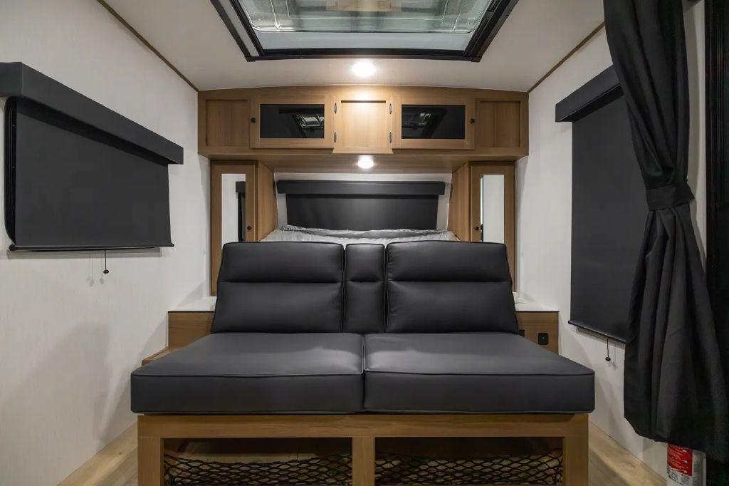 Coachmen Apex  2026