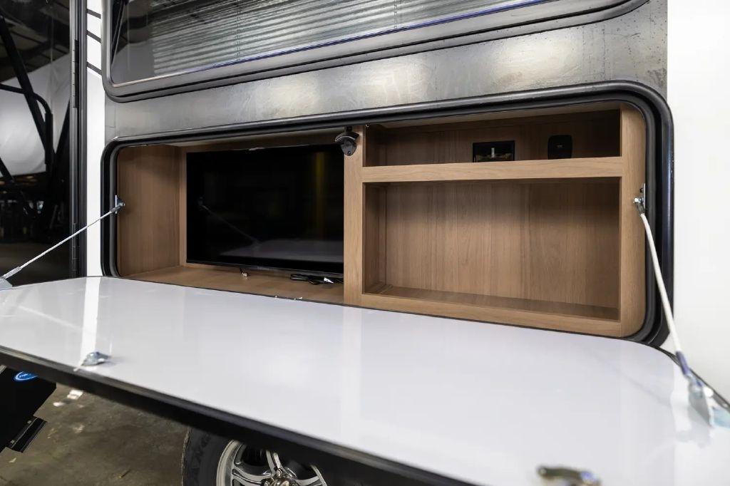 Coachmen Apex  2026
