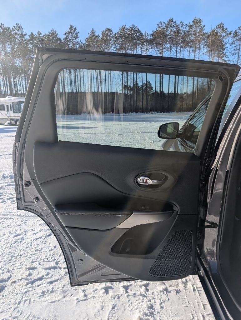 Jeep Cherokee  2019