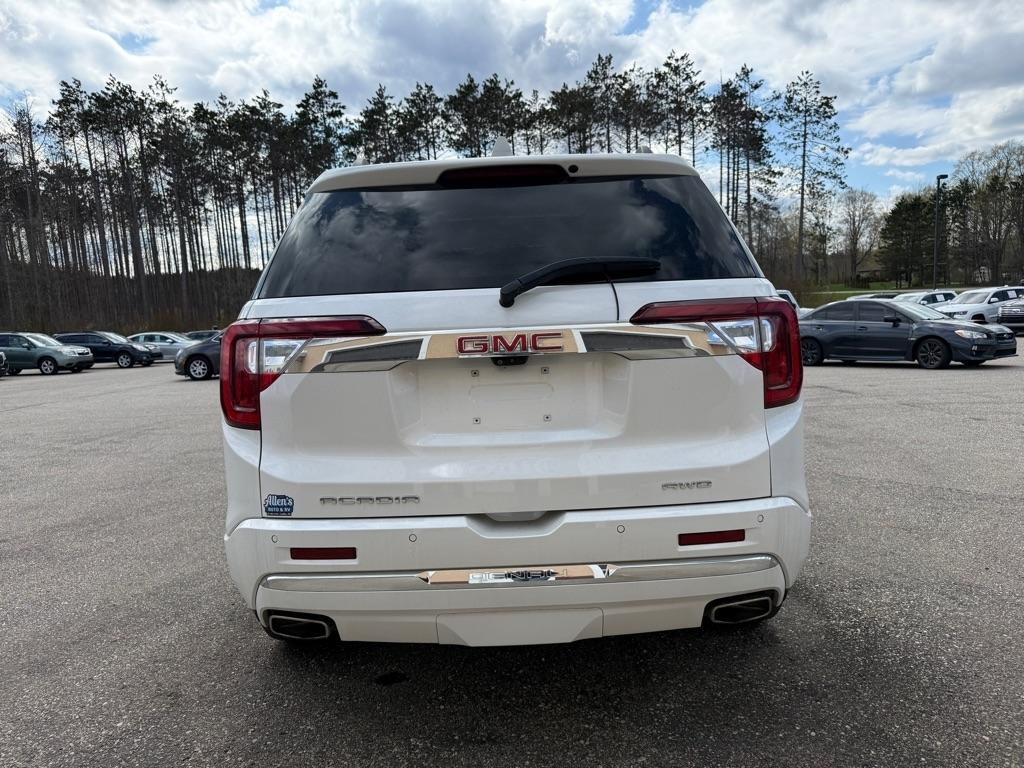 GMC Acadia  2021