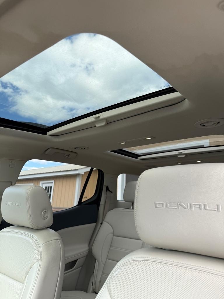 GMC Acadia  2021