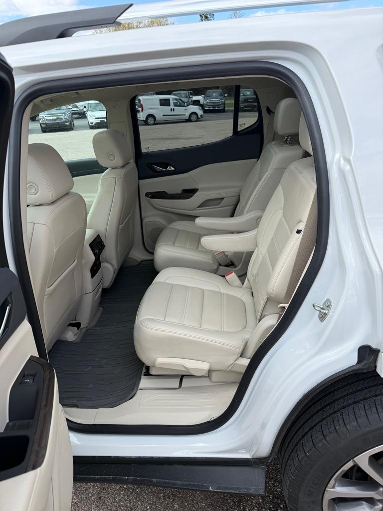 GMC Acadia  2021