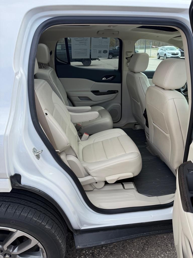 GMC Acadia  2021