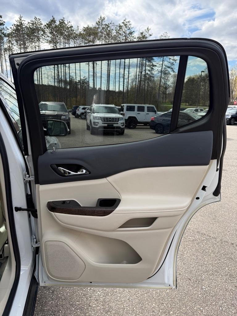 GMC Acadia  2021