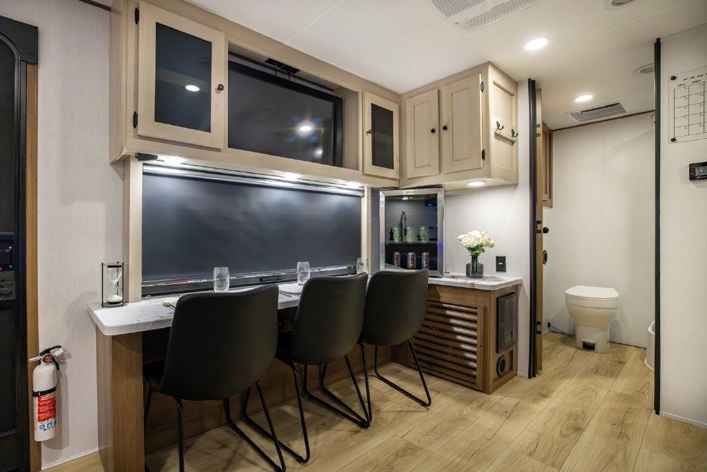 Coachmen Apex  2026