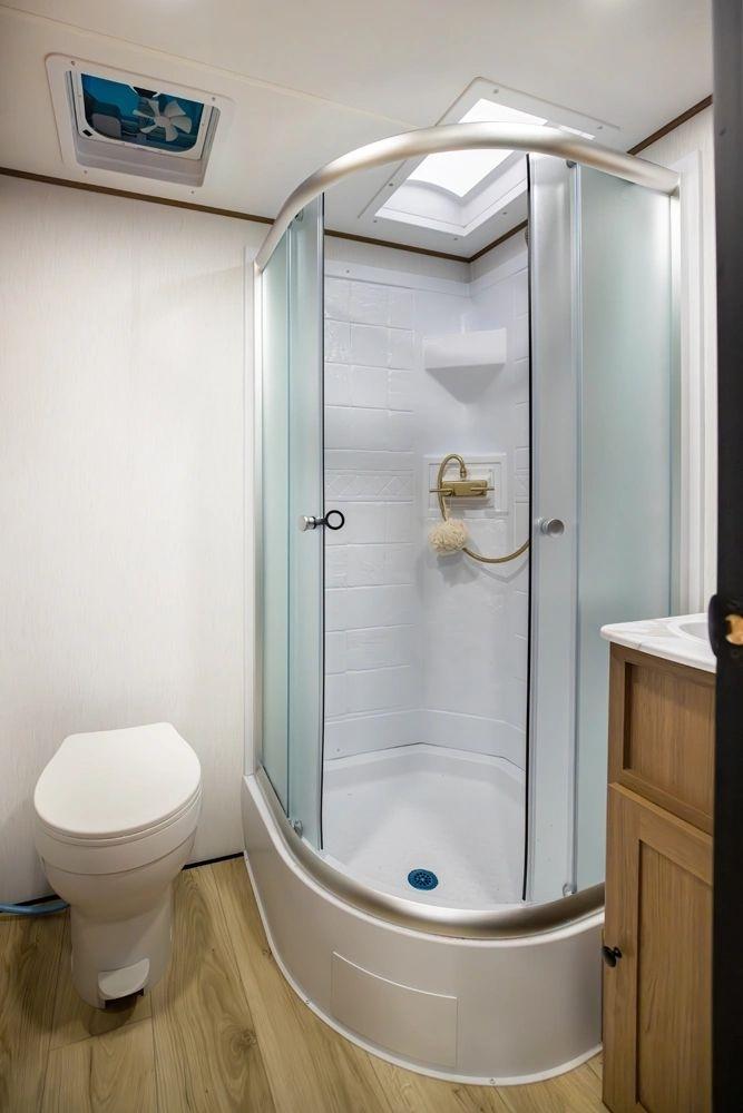 Coachmen Apex  2026