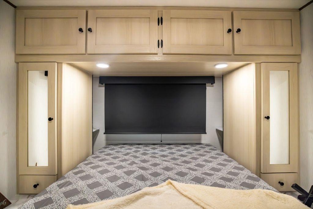 Coachmen Apex  2026