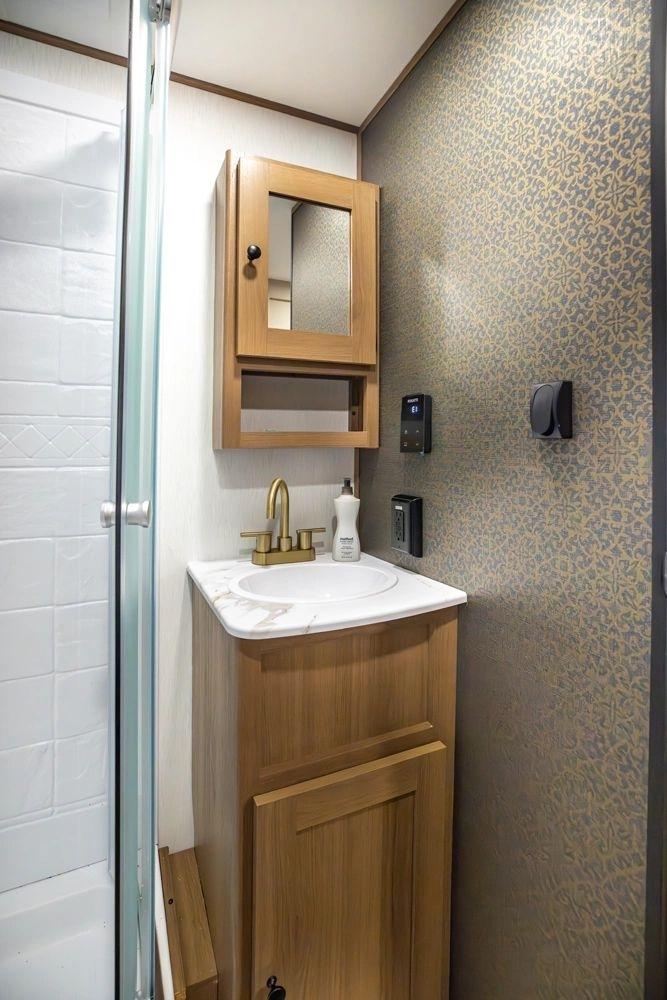 Coachmen Apex  2026