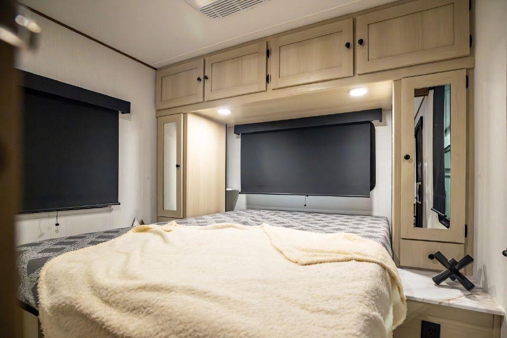 Coachmen Apex  2026