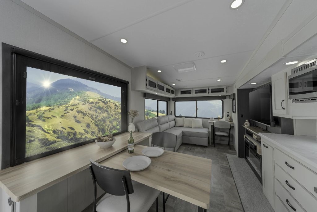 Coachmen Chaparral Lite  2026