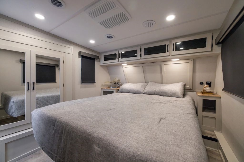 Coachmen Chaparral Lite  2026