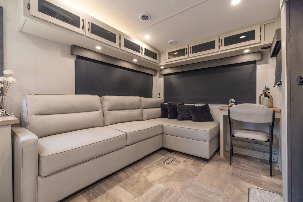 Coachmen Chaparral Lite  2026