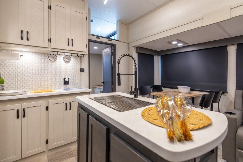 Coachmen Chaparral  2026