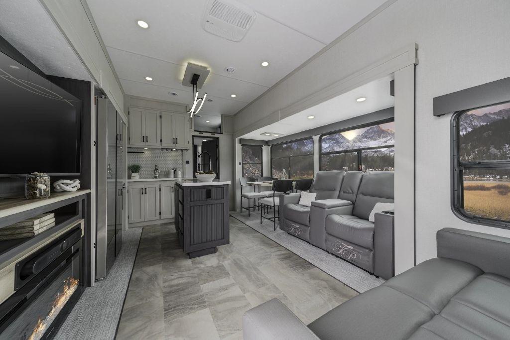 Coachmen Chaparral  2026