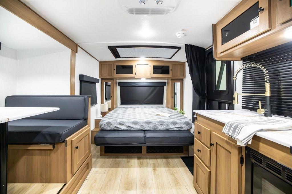 Coachmen Apex  2026