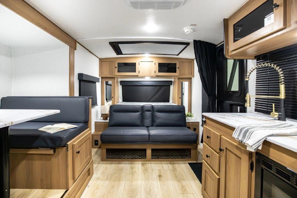 Coachmen Apex  2026