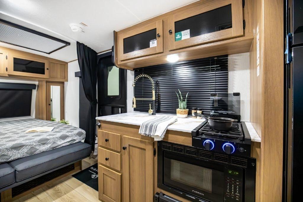 Coachmen Apex  2026