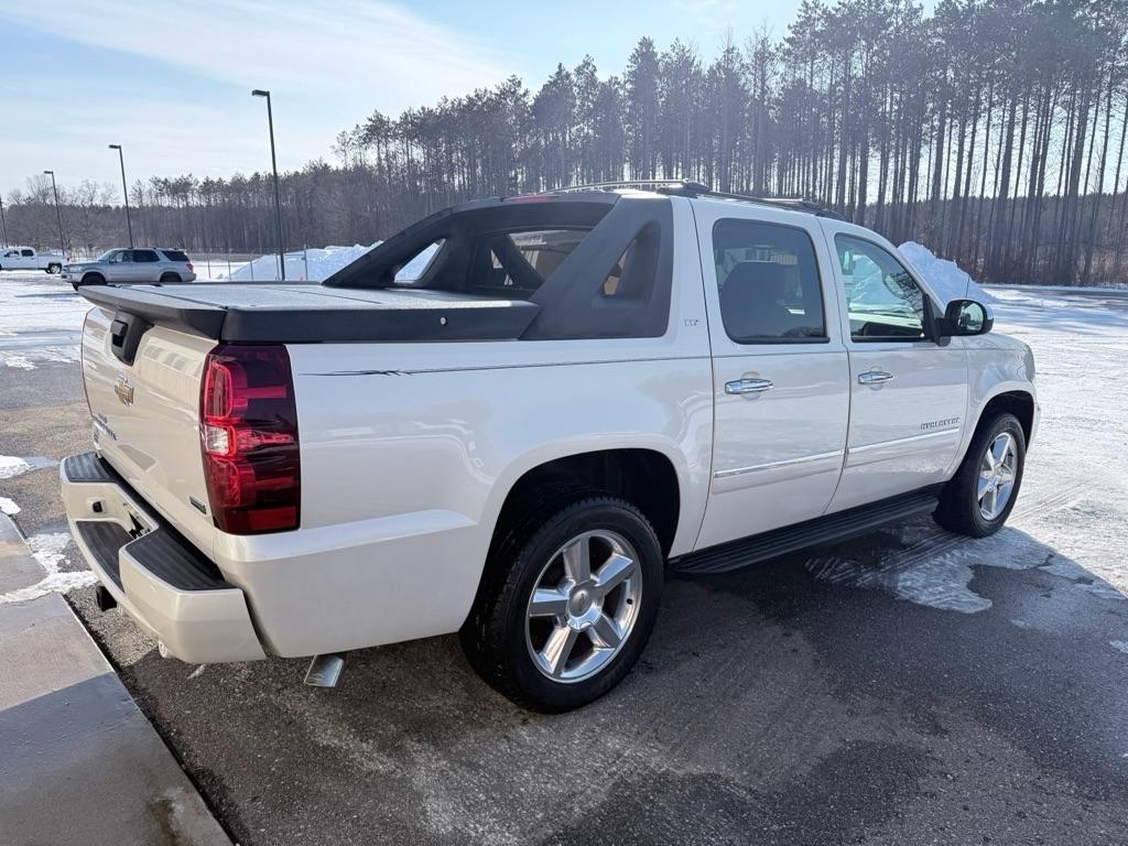 Chevrolet Avalanche  2011