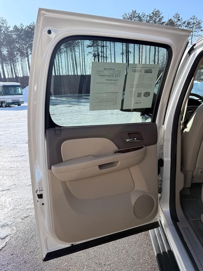 Chevrolet Avalanche  2011