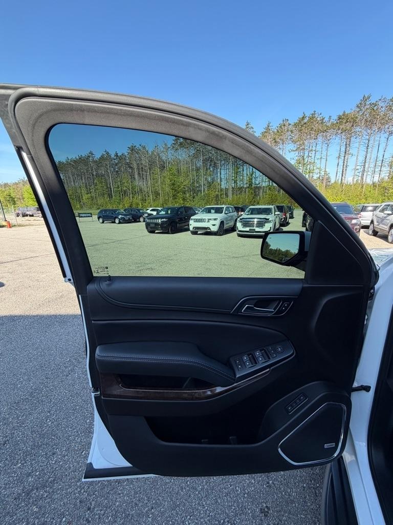 Chevrolet Suburban  2018