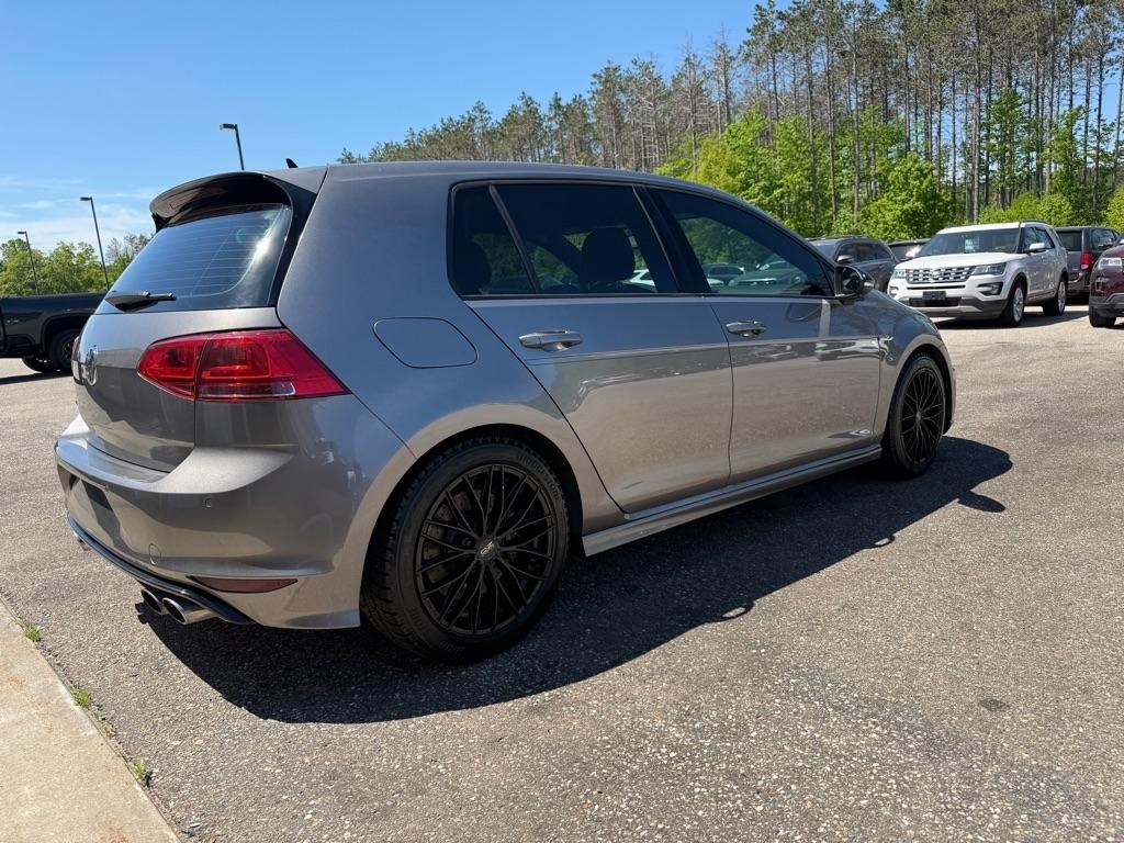 Volkswagen Golf R  2016