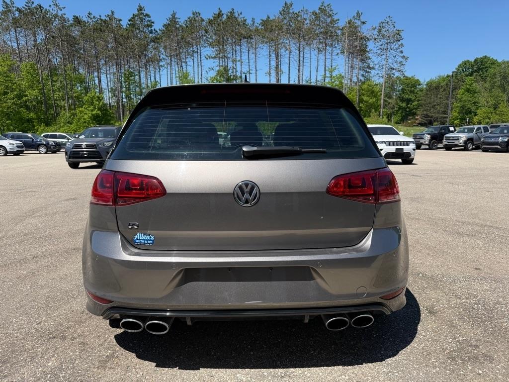 Volkswagen Golf R  2016